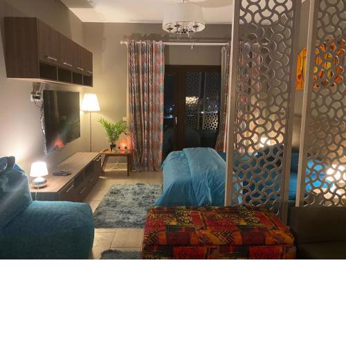Stylish Pool view studio in Al Dau Heights