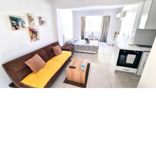 Stylish Studio - 2 Minutes from Kastella Beach