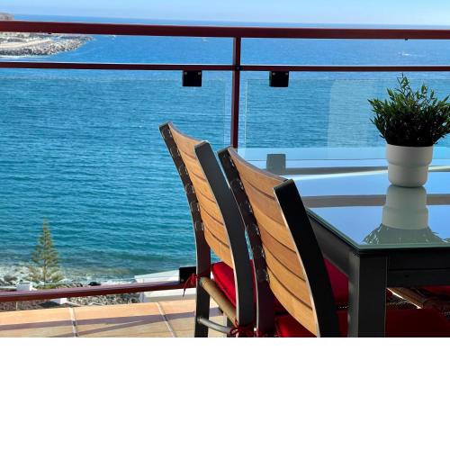 Su Eminencia - Sea View Apartment with Modern Comforts