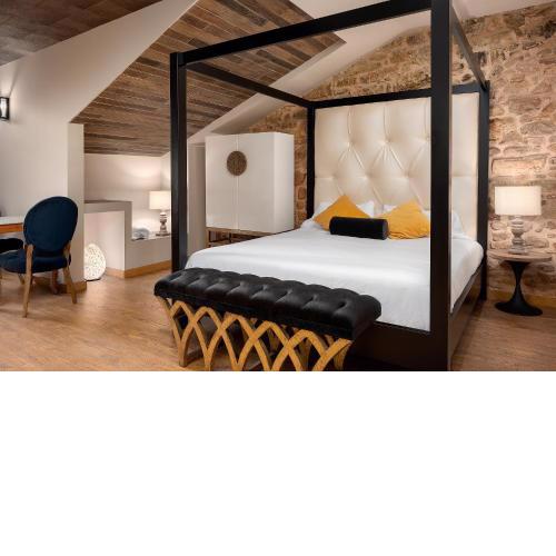 SUITE 1907 AVILES