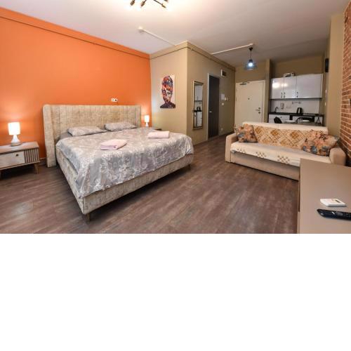 Suite 94 3