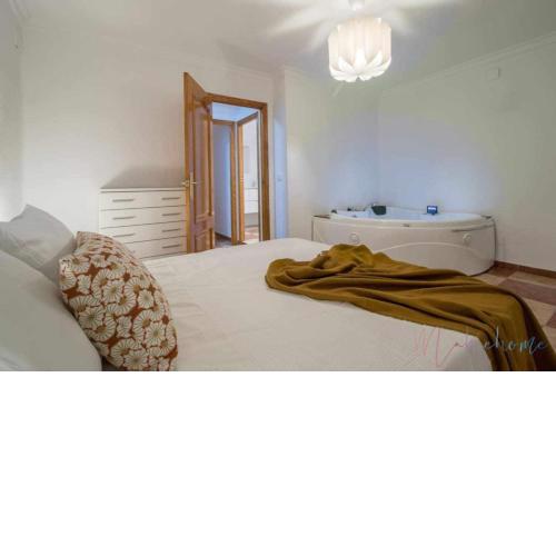 Suite con jacuzzi en el centro vistas y garaje