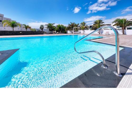 Sun Glow Senator-pool view
