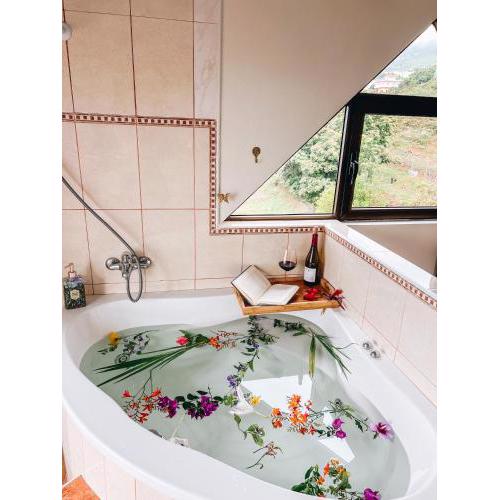 Sun-soaked apt w patio, balcony & garden - Aguilas