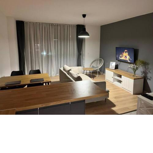 Sunlit Elegance Escape Apartment