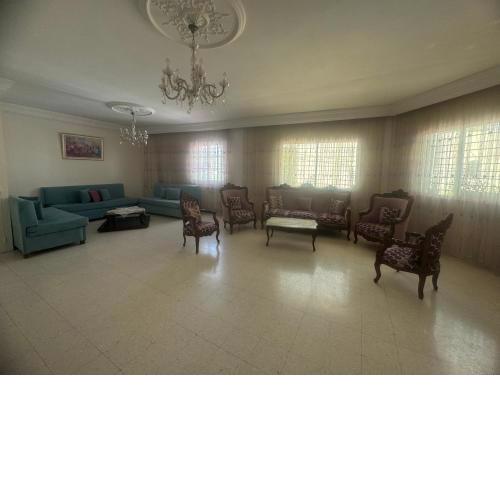 Sunny and Spacious flat