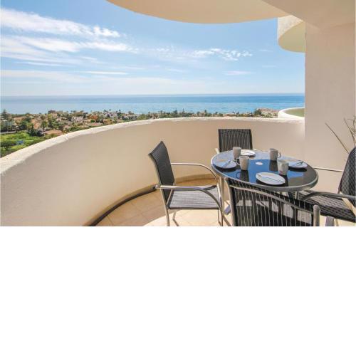Sunny Apartment In Marbella
