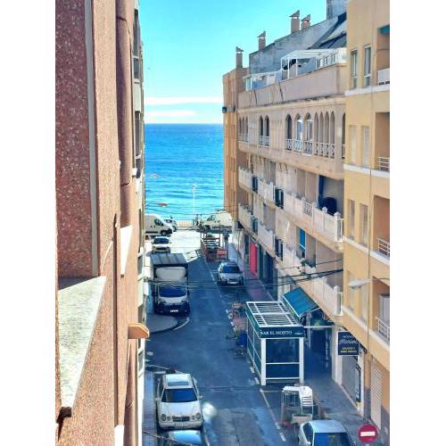 Sunny apartment in Torrevieja ,100 meters from Los Locos beach