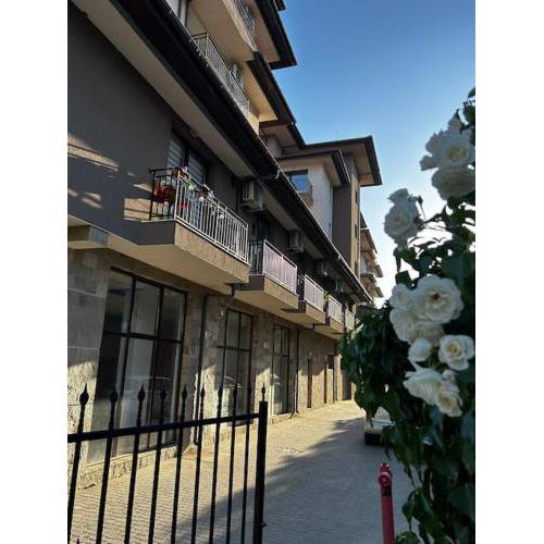Sunny apartment near Cacao beach
