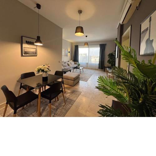 Sunny Bright 1BR in Palm Hills