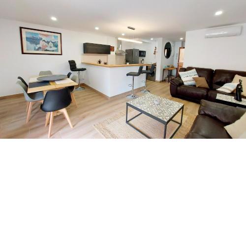 Sunny Duplex in front of Campello beach