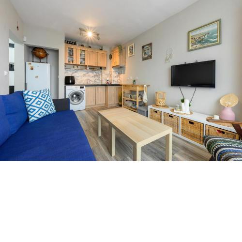 Sunny Flat-4 People-Delta Mall-Private Parking Space