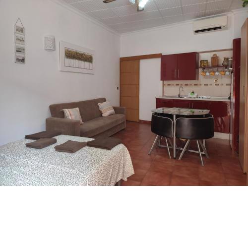 Sunny Holiday Studio