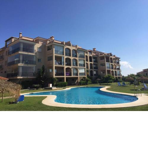 Sunny, Quiet And Spacious Apartment Nearby The Sea