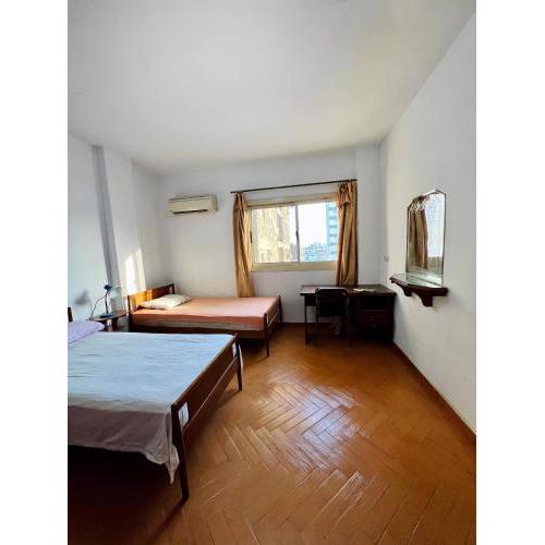 Sunny room in Falaki ST near to Tahrer square downtown Cairo