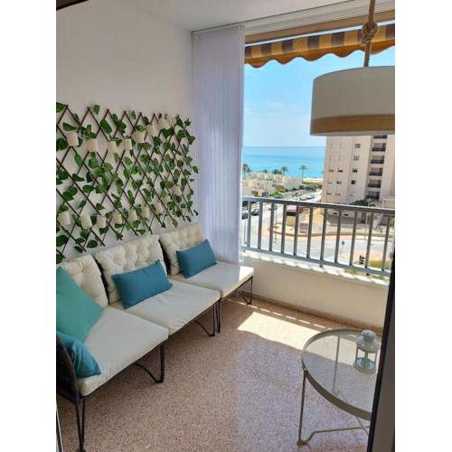 Sunny, spacious 3 bedroom apartment with seaview