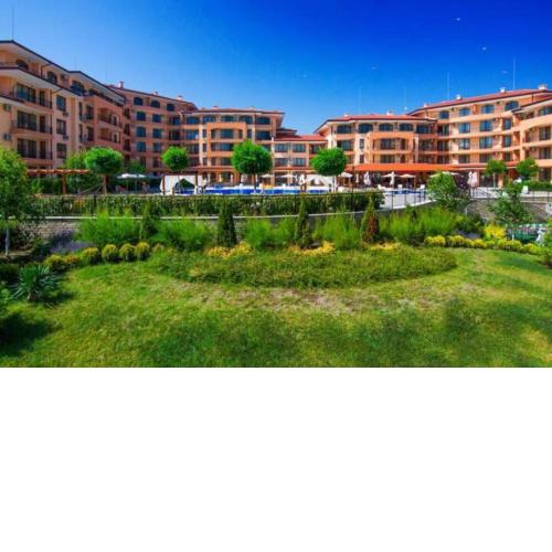SUNNY Star Dreams CONDO w PRIME LOCATION, POOL, SEA VIEW
