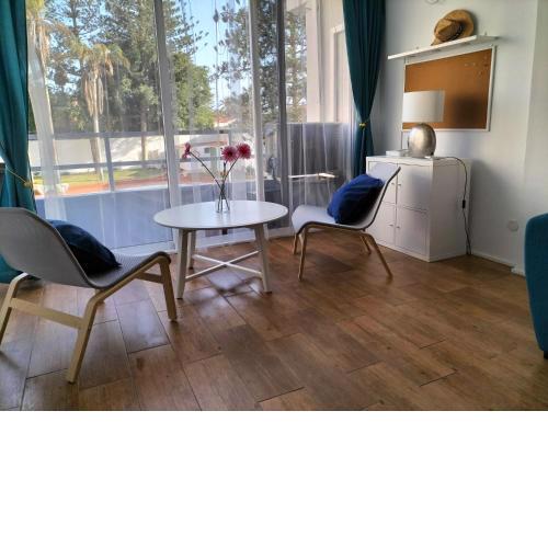 Sunny Suite Tanife by Yumbo