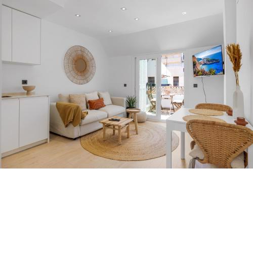 Sunny terrace in Fuengirola - Ref 226