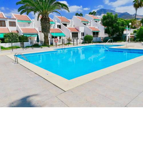 SUNNY VILLA HOLIDAY HOME