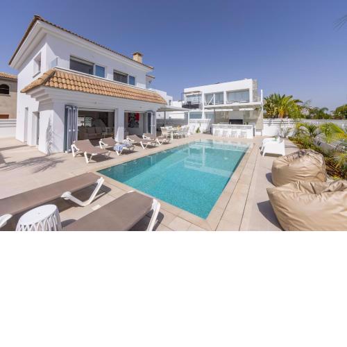 SunnyVillas-3BR New Modern Villa-Private Pool-BLG