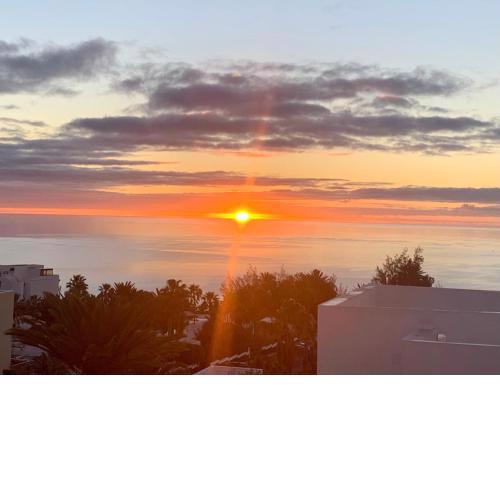 SUNRISE ESQUINZO, paraíso de sol & playa & paz