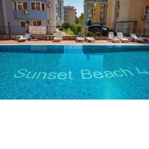 Sunset Beach - Menada Apartments