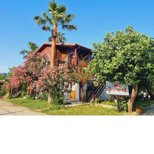 Sunset Boutique Hotel & Apartments