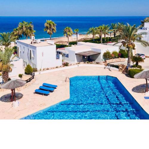 Sunset Deluxe Villa and Studios