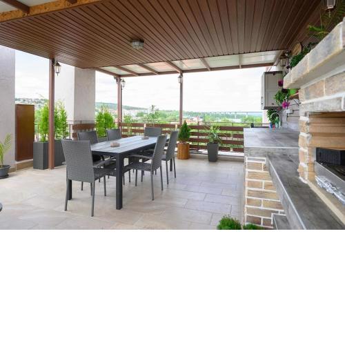 Sunset Luxury Apartment
