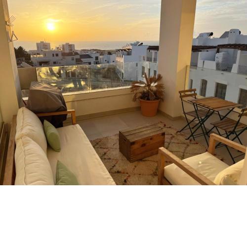 Sunset Ocean View Apartment mit SPA und Parking