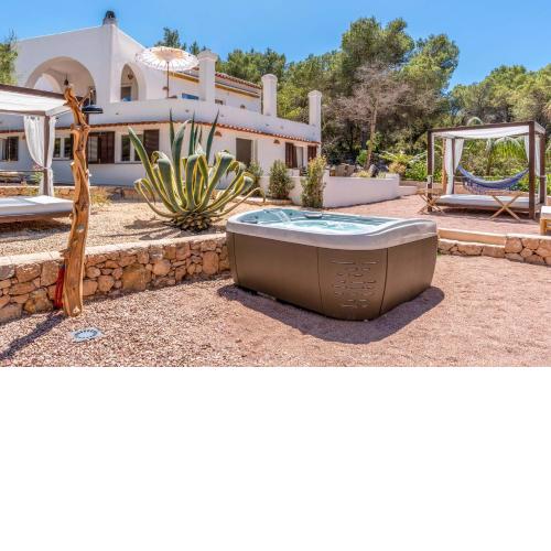 Sunset Villa Cala Tarida & Cala Comte & Cala Bassa
