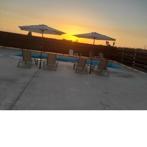 Sunset Villa