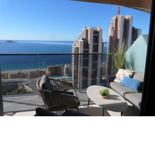 Sunset Waves Modern Apartment 200m From The Beach
