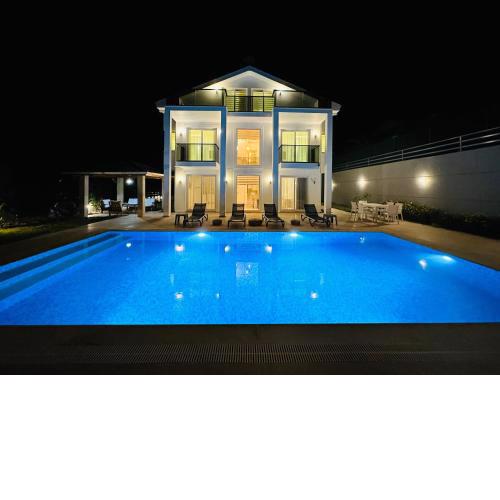 Sunshine Villa