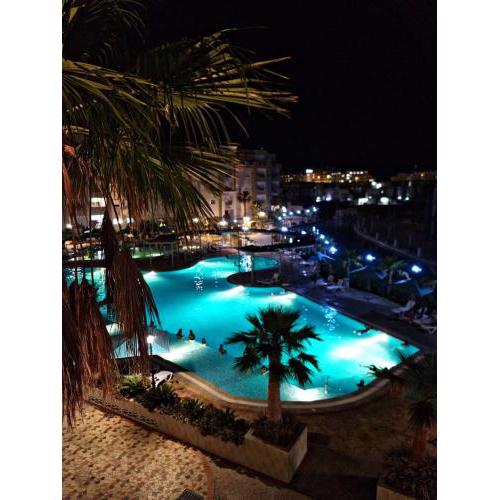 Super appartement avec 5 piscines en résidence