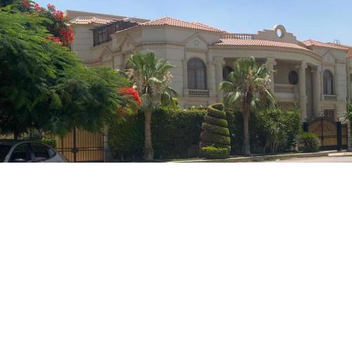 Super luxurious villa with large landscape areas