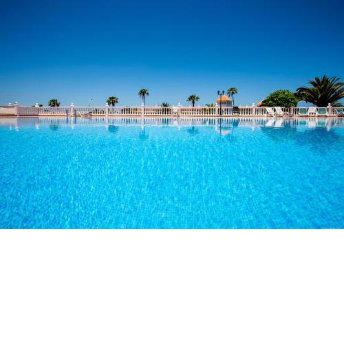 Superior Del Duque ocean view 2 bedroom apartment