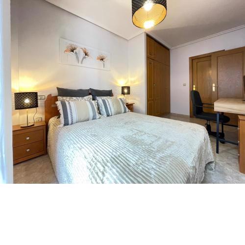 Superior La Playa! 3 Bedrooms! 2 Baths! Air Condition! Side Sea View!