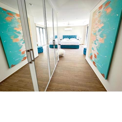 Supreme Beachfront 3BR Villa Soma bay with Garden