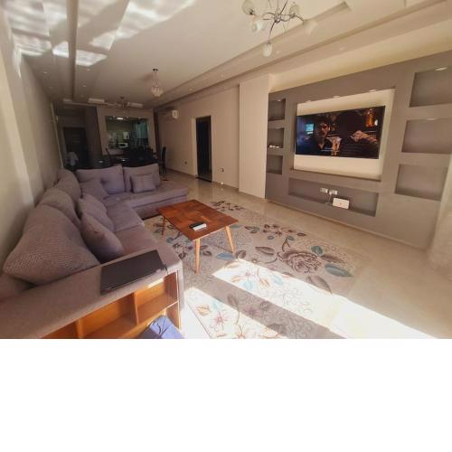 Supreme City Stay in Midtown Compound AUC Avenue