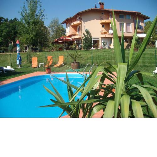 Sveti Georgi Family Hotel