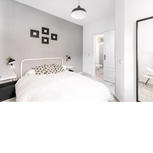 SVL - Sunny and bright apartment at historical Center