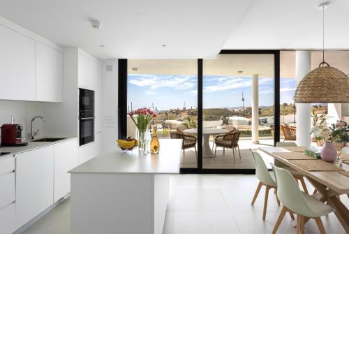 SVOY Bright Apartment in Higuerón West, Fuengirola