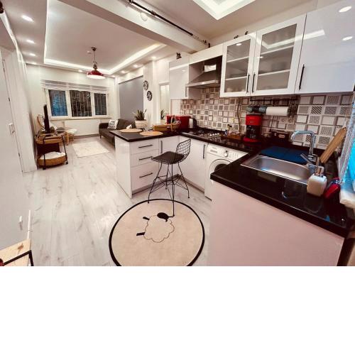 Sweet and Cozy Home in Kadıkoy