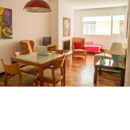 Sweet BCN Three Bedroom Apartment