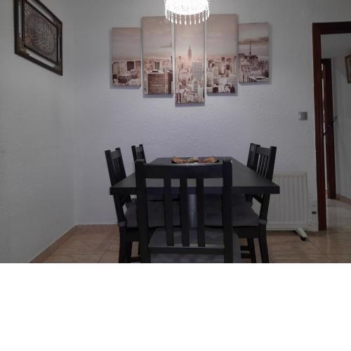 Sweet house close to airport