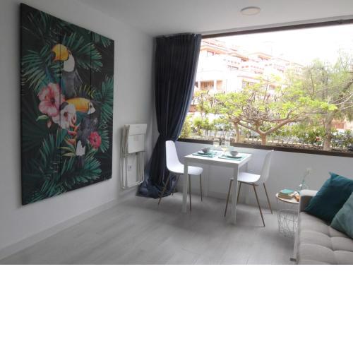 Sweet White studio in Arona