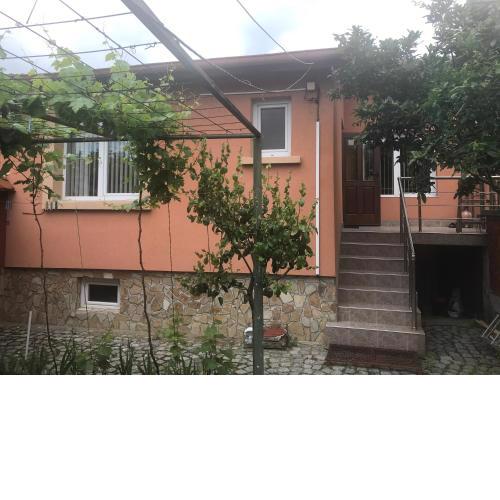 Tainov House