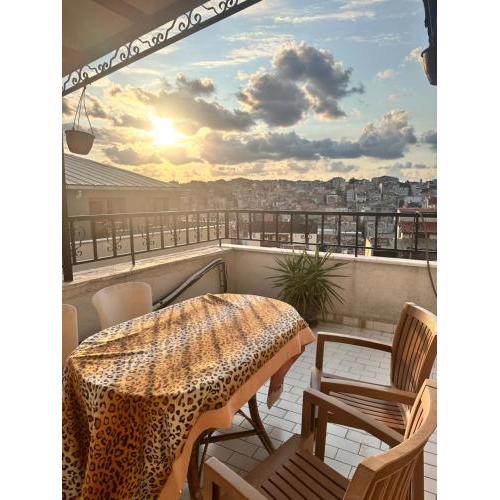 taksim white family suites
